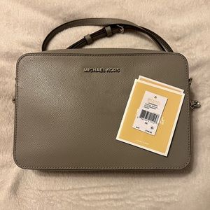 Michael Kors Large Crossbody- Pearl Grey